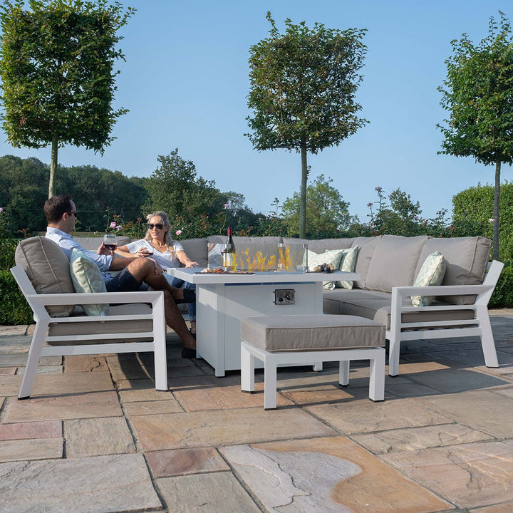 Maze - New York U-Shaped Sofa Set with Fire Pit Table - Modern Rattan