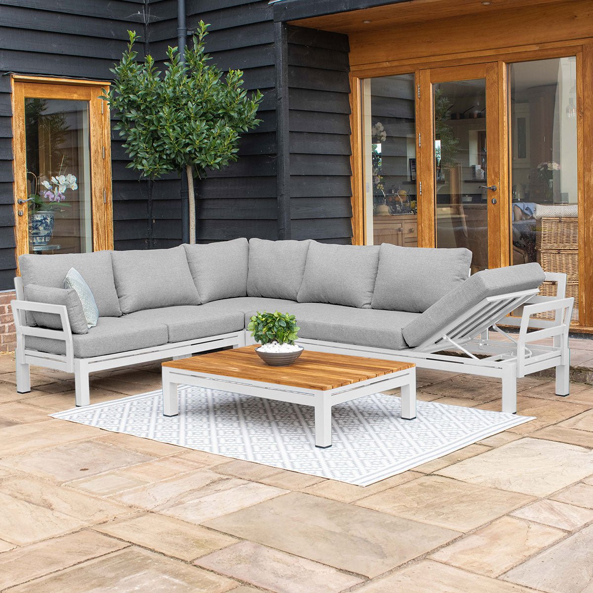 Maze outdoor online sofa