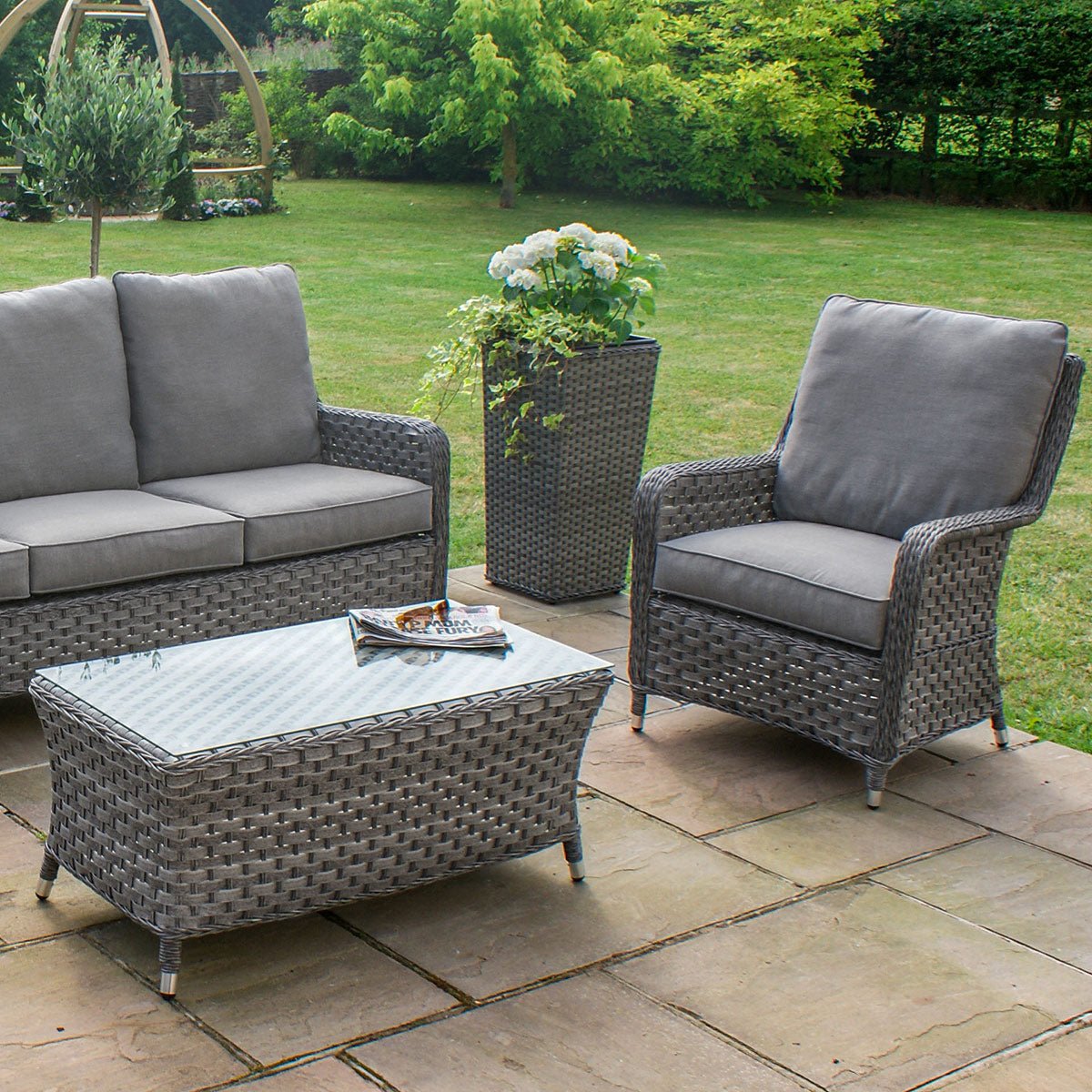 Maze rattan victoria sofa shop set